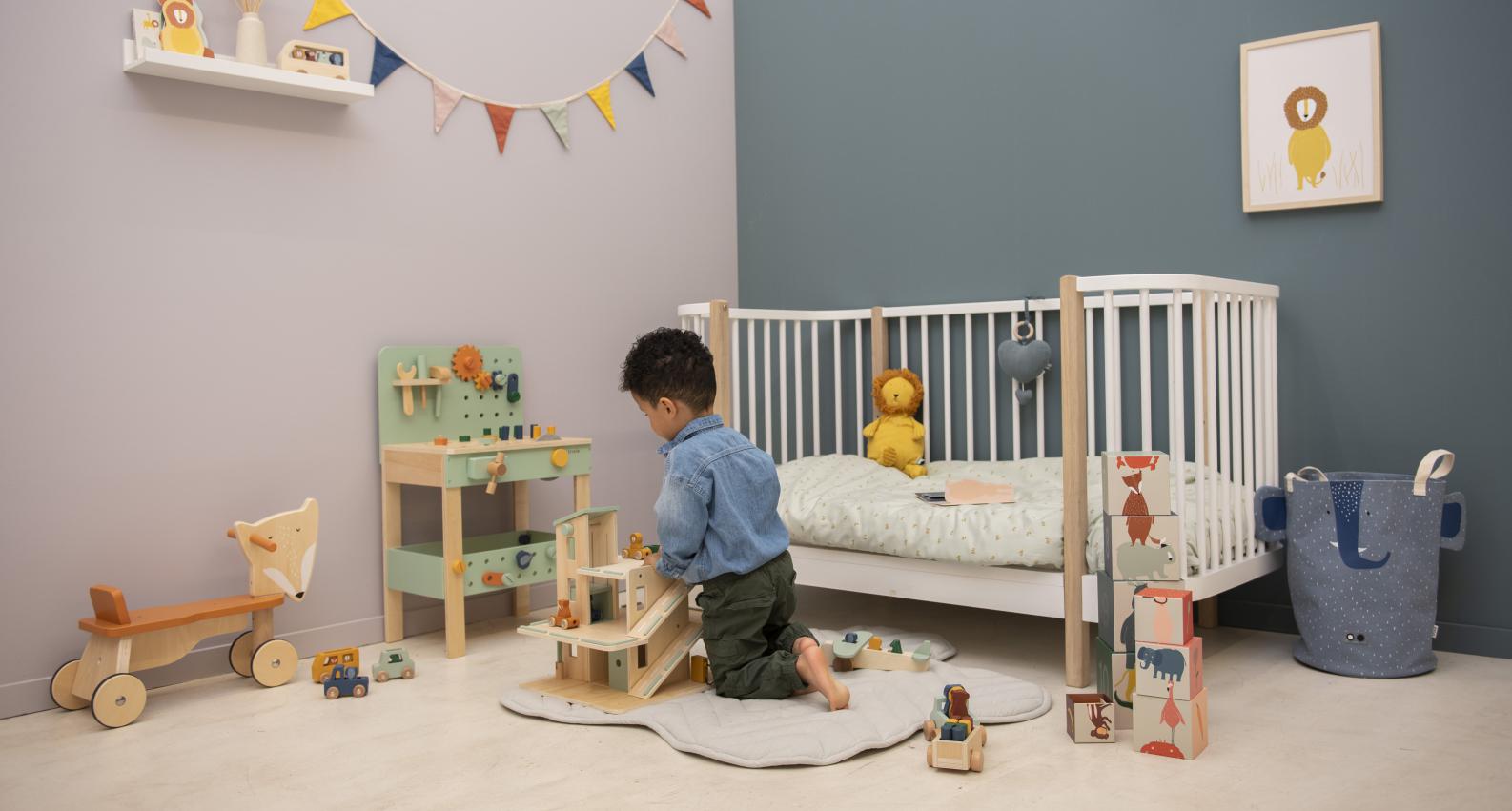 Trixie 5-in-1 Activity Center