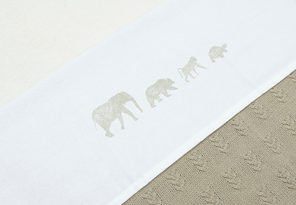 Jollein Crib sheet 120 x 150 cm | Animals Olive Green