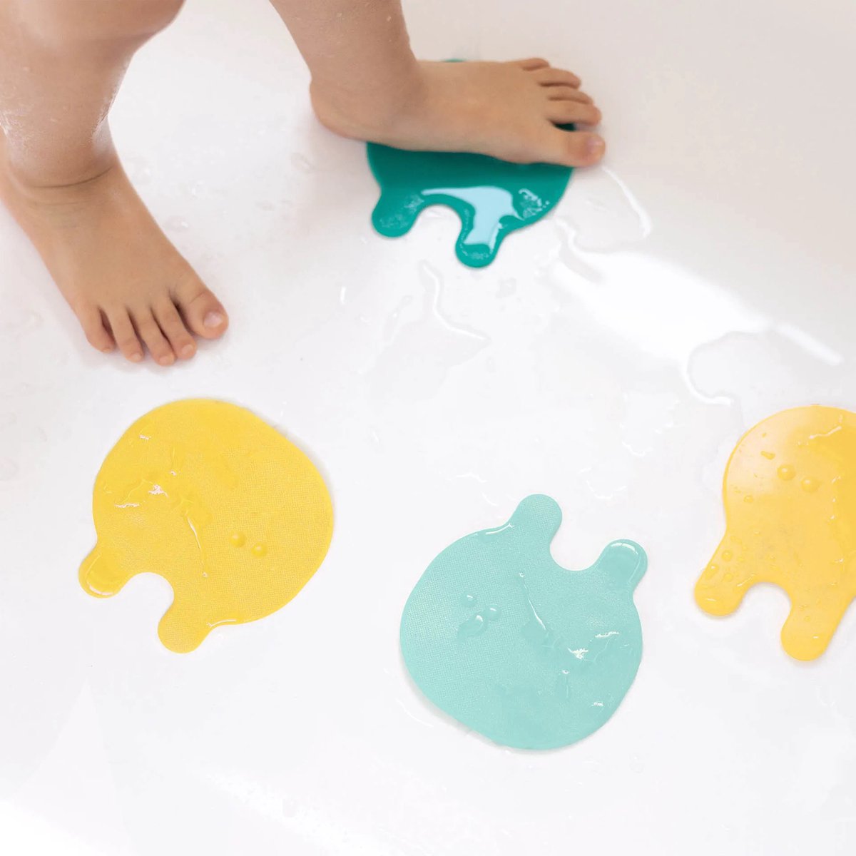 Quutopia Grippi Anti-Slip Buddies Bath Play | Jellyfish Green/Yellow