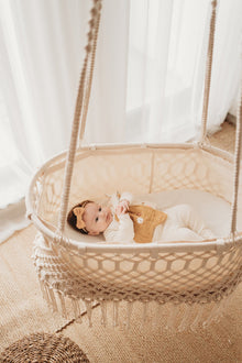 Kikadu Hanging Bassinet Cradle