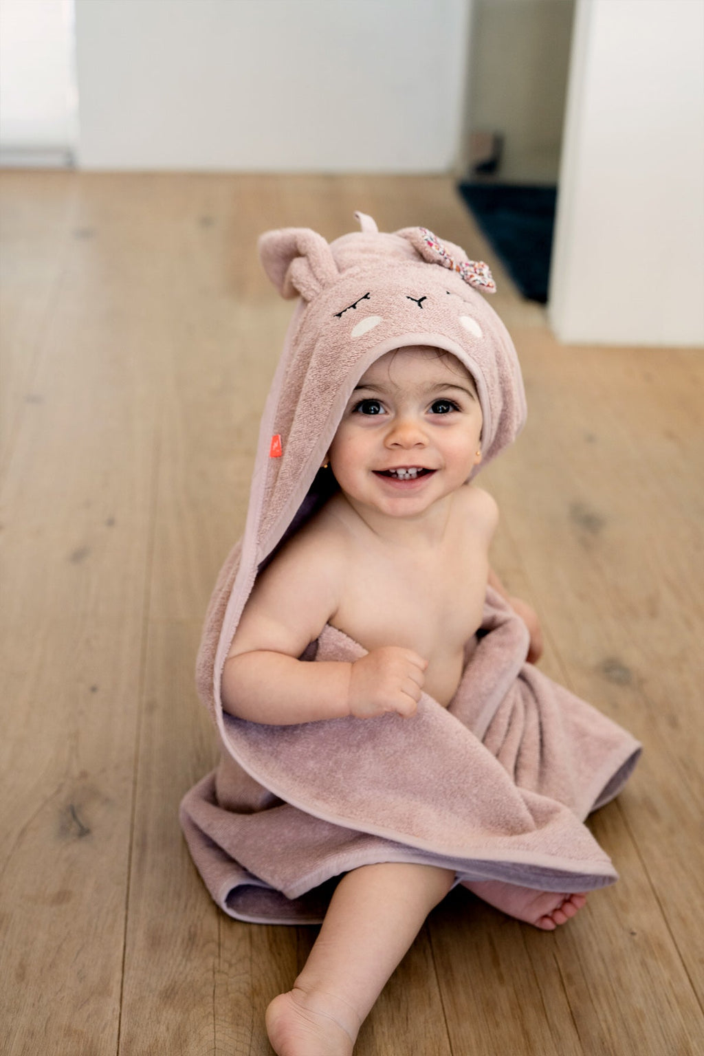 Kikadu Hooded Towel | Rabbit Pale Rose GOTS