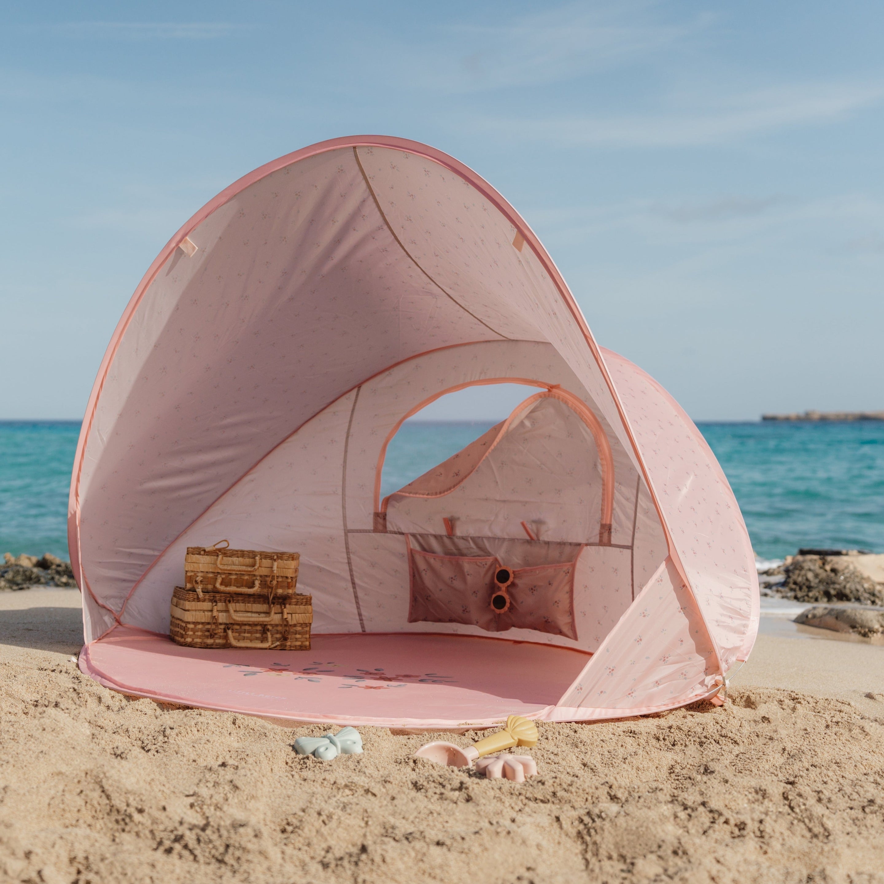 Little Dutch Ocean Dreams Doll-up Tent | Pink