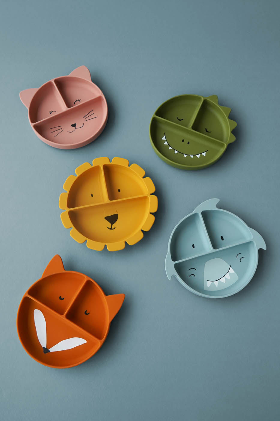 Trixie Silicone Plate With Suction Cup And Divider Compartments | Mr. Shark