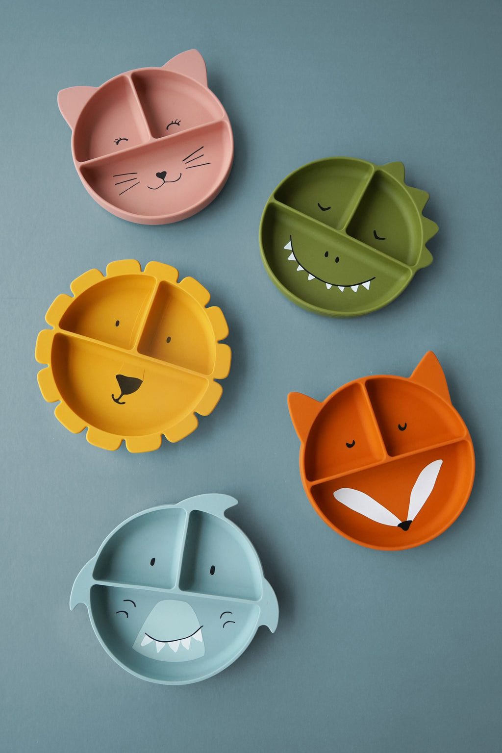 Trixie Silicone Plate With Suction Cup And Divider Compartments | Mr. Shark