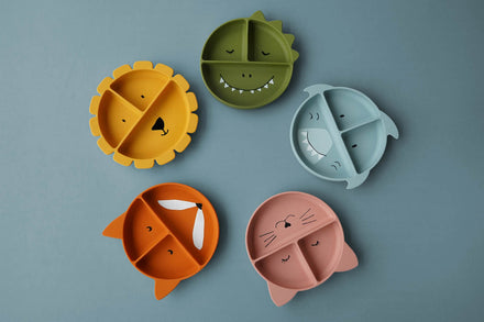 Trixie Silicone Plate With Suction Cup And Divider Compartments | Mr. Shark