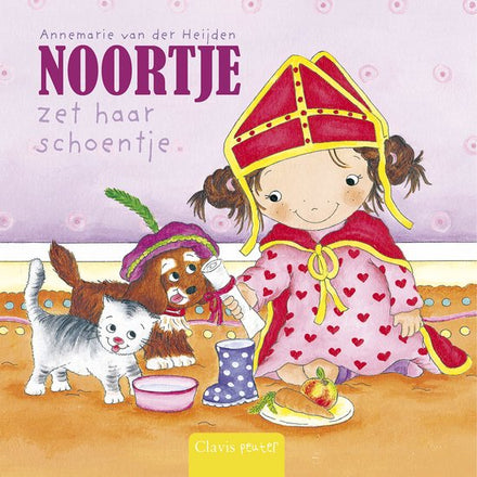 Clavis Noortje puts her shoe
