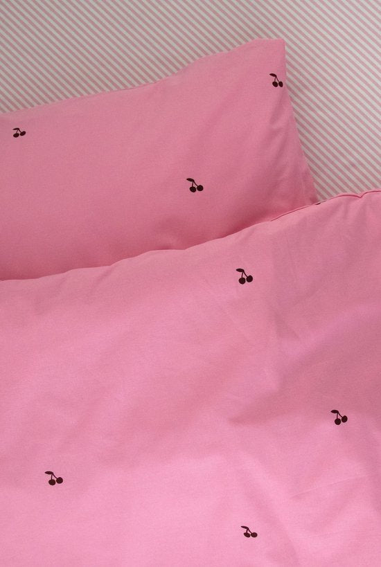 Studio Ditte Duvet cover 140x220cm | Pink Cherry