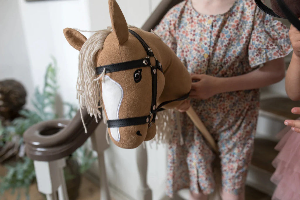 By astrup hobby horse with open mouth | Beige