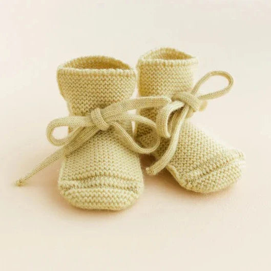 Hvid Booties 0-6M | Light Yellow