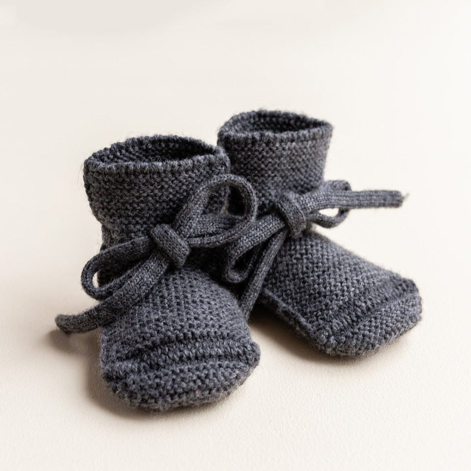Hvid Booties | Charcoal