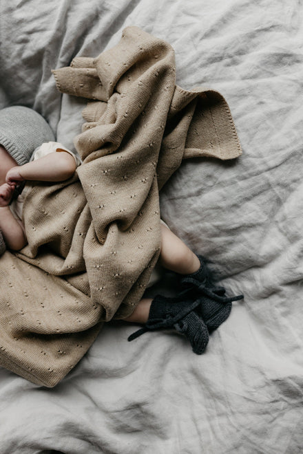 Hvid Booties | Charcoal