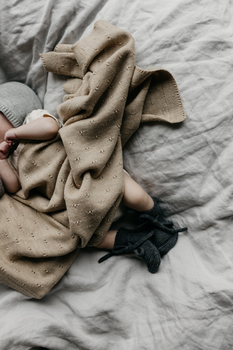 Hvid Booties | Charcoal