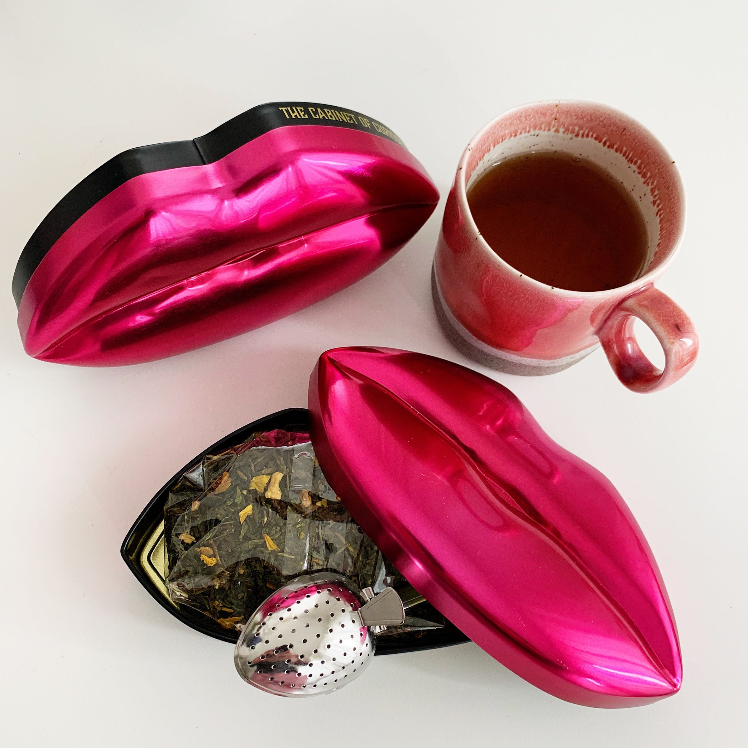 Curiositeas Tea Pink Lips Tin Bisous Bisous Gift Plan | Pink