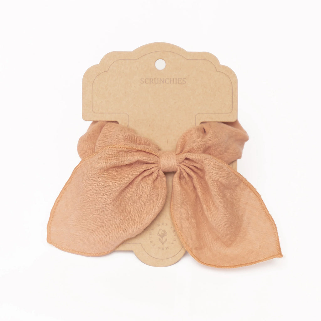 Mrs. Ertha Bow Scrunchie | Blush