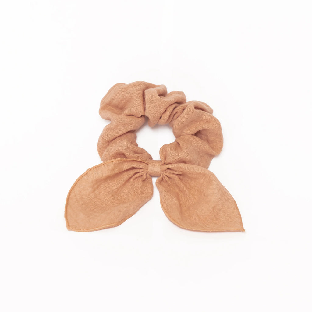 Mrs. Ertha Bow Scrunchie | Blush