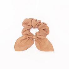 Mrs. Ertha Bow Scrunchie | Blush