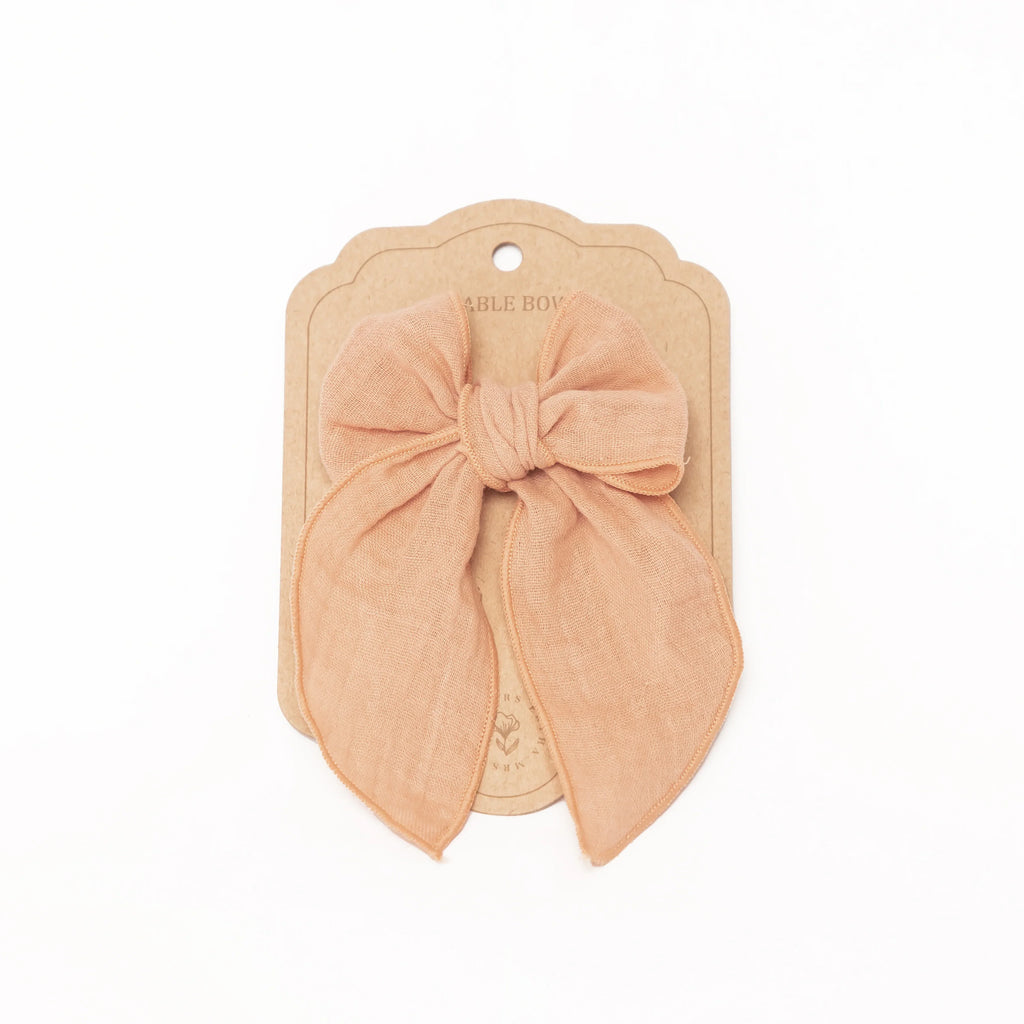 Mrs. Ertha Bow Hairpin | Blush