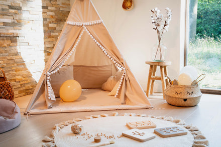 Moje Tipi Tent With Pompoms | Latte