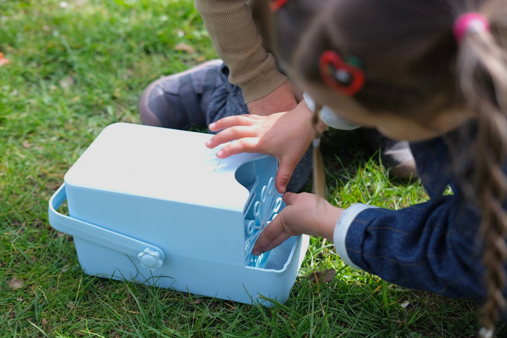 Lalarma Bubble Blower Bubble Machine | Blue