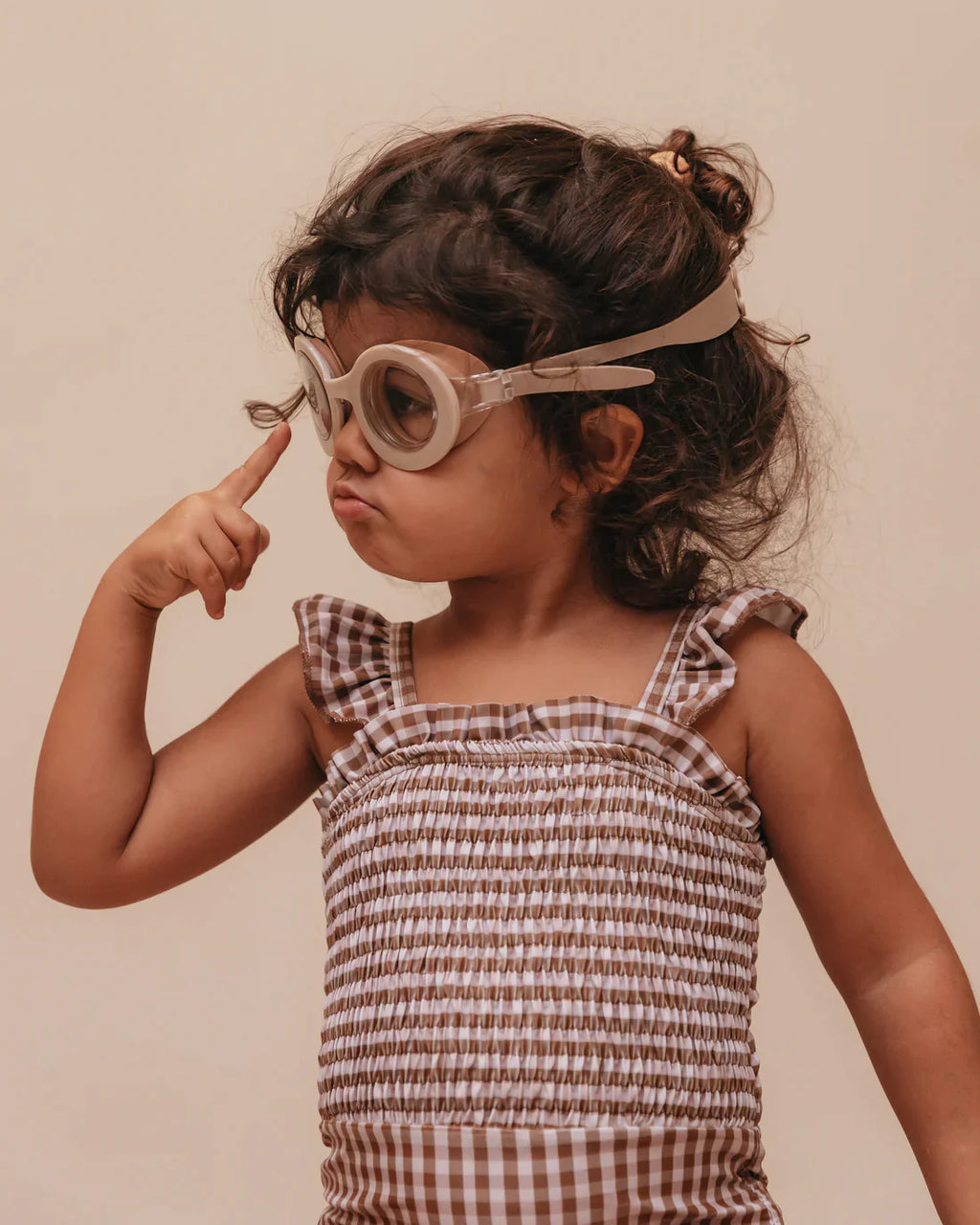 Mrs. Ertha Swimming Glasses +3Y | Ivory Smile