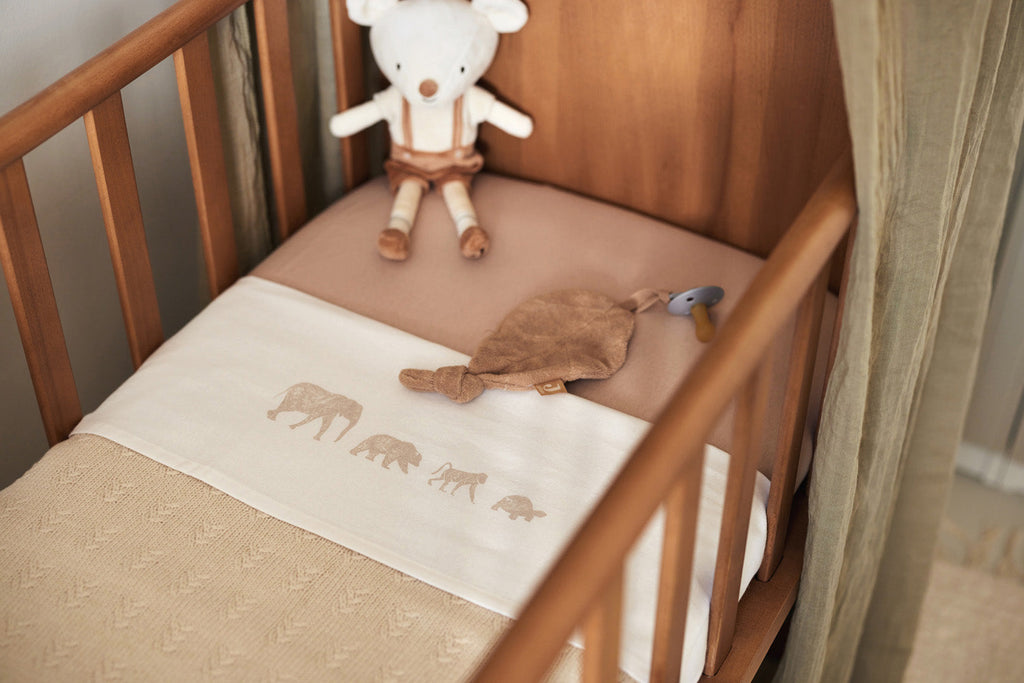 Jollein Fitted Sheet Crib 75x100cm | Animals Nougat