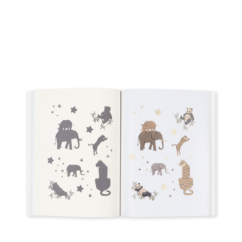 Konges Sløjd Activity Book With Color Pencils | OffWhite