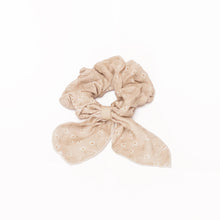 Mrs. Ertha Bow Scrunchie | Little Daisies