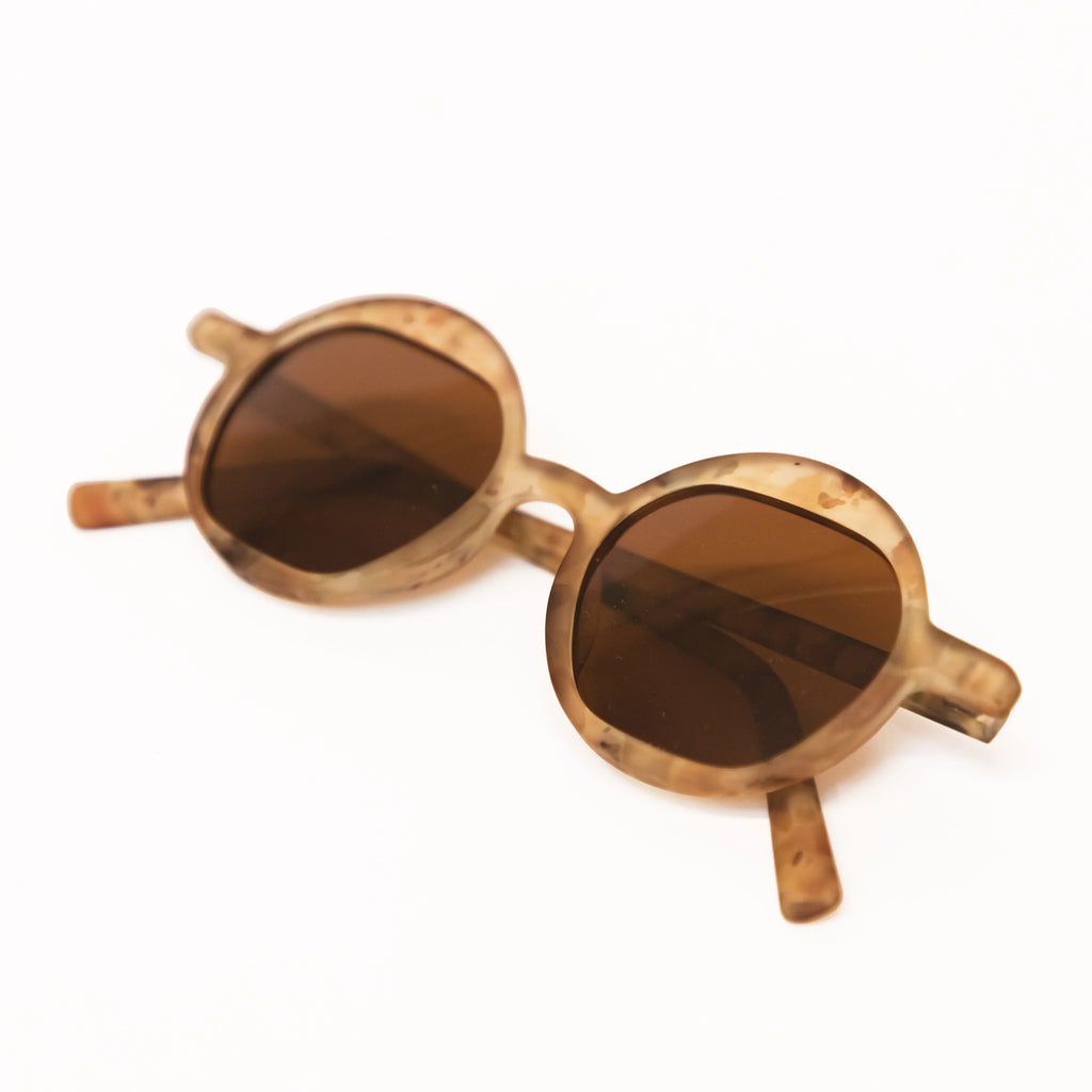 Mrs. Ertha Sunglasses Egxies Sunnies | +6Y Natural Stone