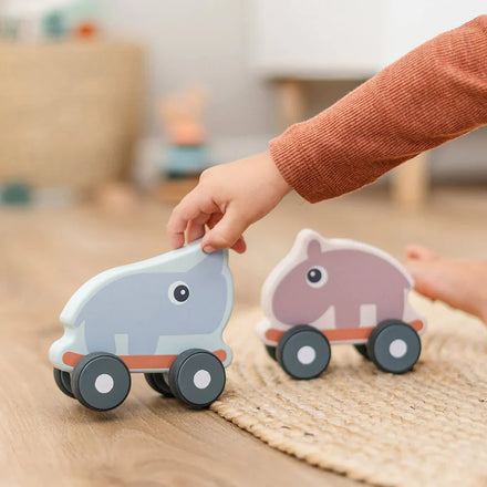 Done By Deer Pull Toy Nozo Blue