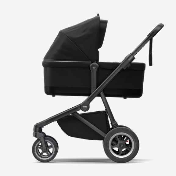 Thule Sleek City Stroller | BlackOnBlack