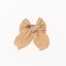 Mrs. Ertha Bow Hairpin | Sunshine