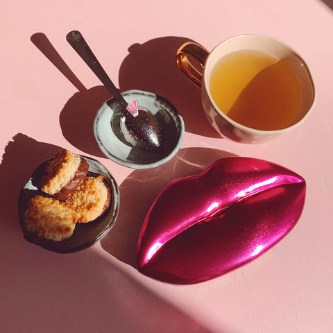 Curiositeas Tea Pink Lips Tin Bisous Bisous Gift Plan | Pink