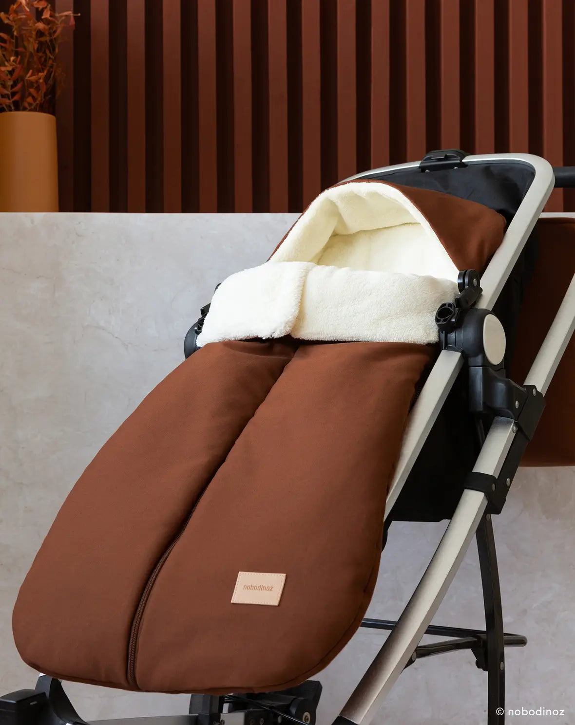 Nobodinoz Hyde Park footmuff for Buggy 6-18m - 90x50cm | Brick Brown