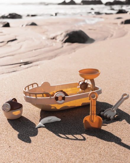 Mrs. Ertha Beach Toy Set Beach Toys | All Aboard