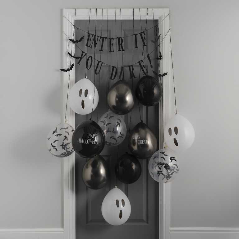 Ginger Ray enter if you dare halloween door deco kit