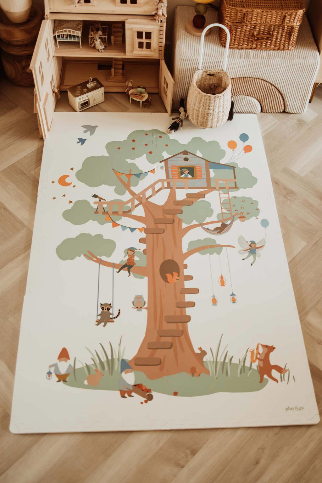 Play and go EEVAA 2-In-1 Play Carpet Puzzle Mat & Storage Box | Treehouse 120x180cm