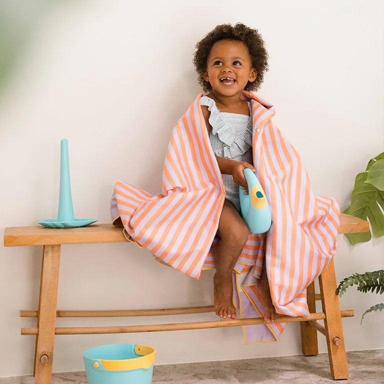 Quut Play Towel Beach Towel Extra Large | On The Road Pink 140x70 cm