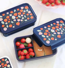 A Little Lovely Company Lunch Box With Distribution boxes | Strawberry