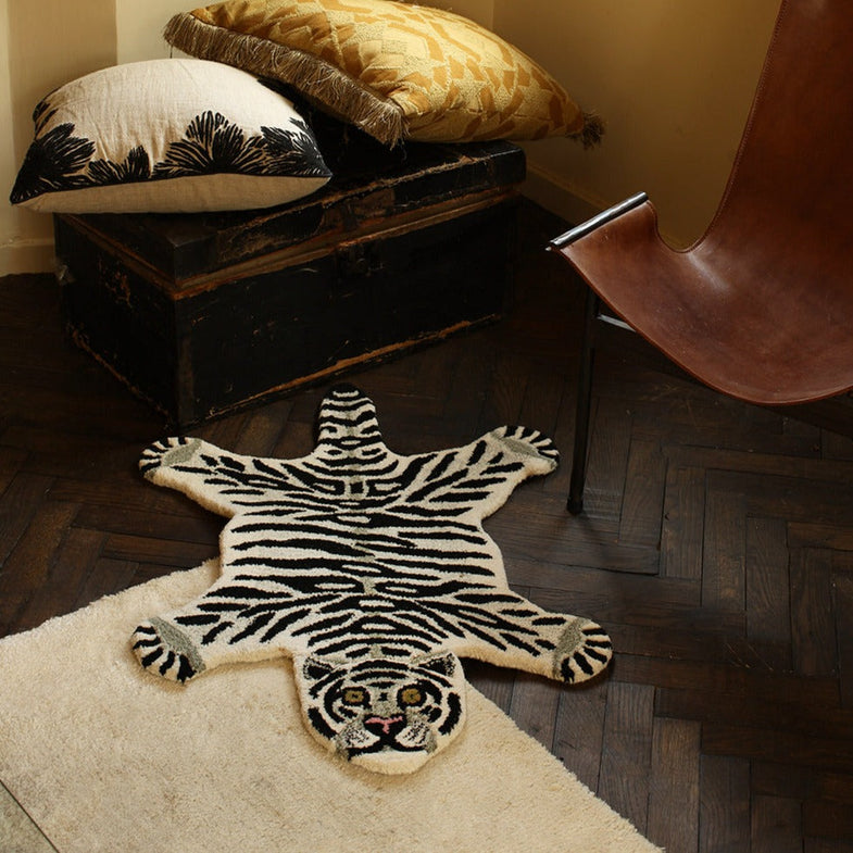 Doing Goods carpet | Snowy Tiger Small