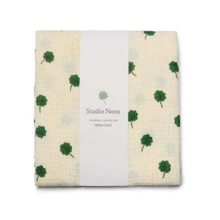Studio Noos Tetra canvas | White Clover 70x70 cm