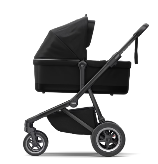 Thule Sleek City Stroller with travel cot | Midnight Black on Black