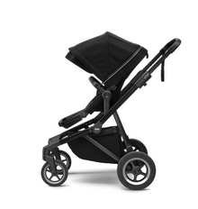 Thule Sleek City Stroller with travel cot | Midnight Black on Black