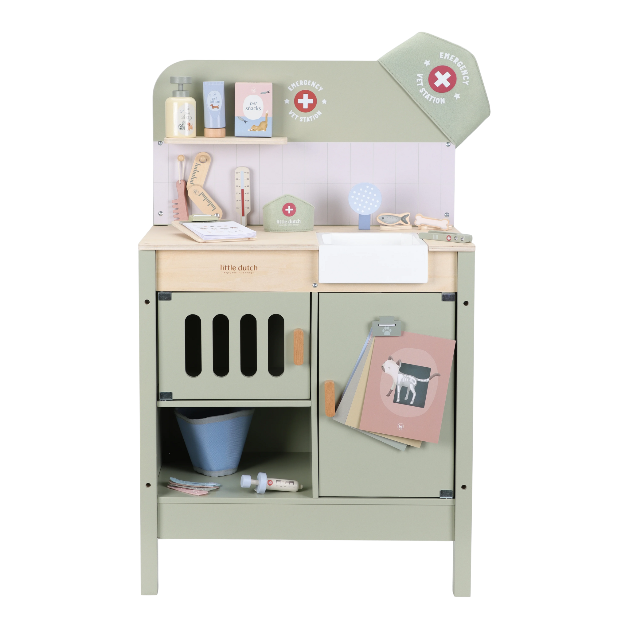 Little Dutch Wooden Veterinary Practice