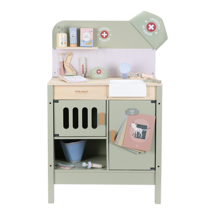 Little Dutch Wooden Veterinary Practice