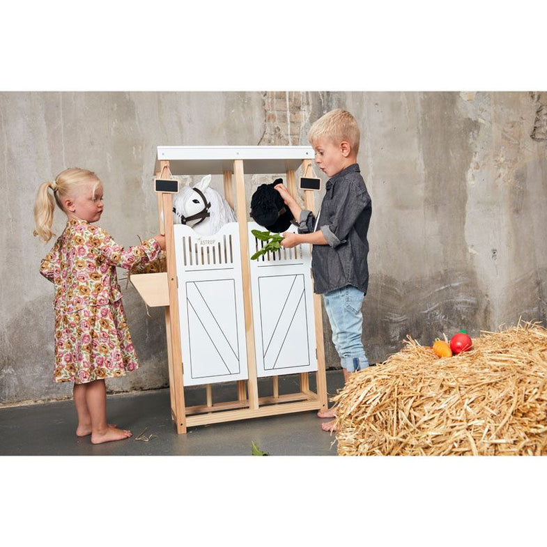 By astrup wooden stable for sticking horse