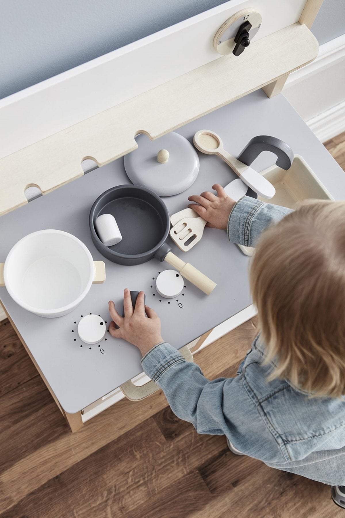 Kid's Concept Wooden Kitchen Natural /White