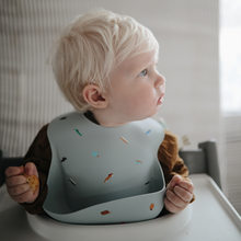 Mushie Bibs Siliconen Slab - Retro Cars