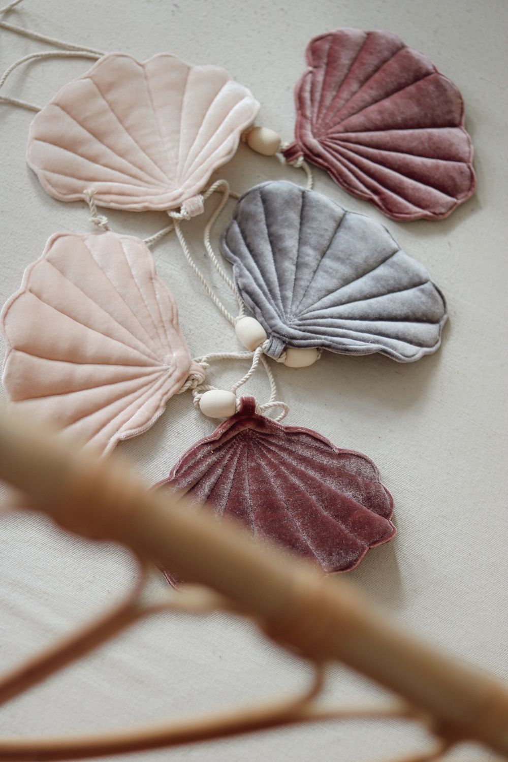 Moi Mili Velvet Shell Garland Deco Garland | Cosmic Pearl