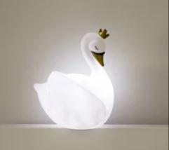 Atelier Pierre Beautiful LED Dame Blanche Swan Lamp 22cm - White
