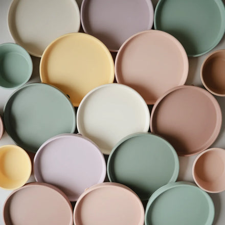 Mushie Silicone plate around with suction cup | Soft lilac